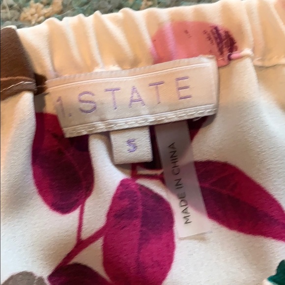 Bright floral color flowy top - Picture 3 of 3